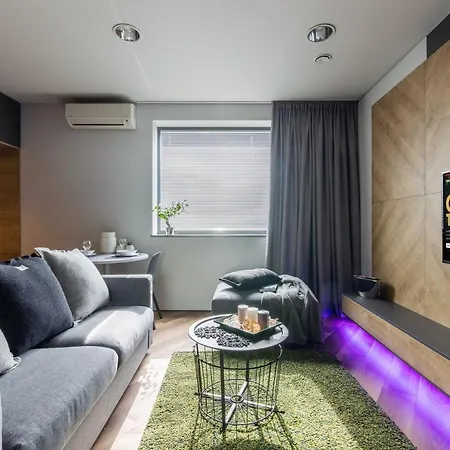 Bast 98 Klimatyzacja Ptak Szpital Matki Polki Mandoria Orientarium Hopalupa - Parking Bezplatny * Лодзь