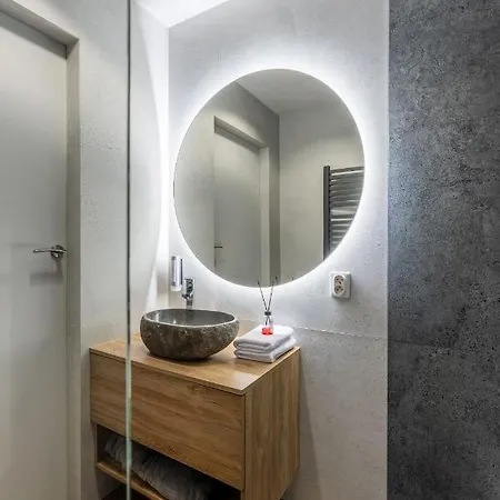 Bast 98 Klimatyzacja Ptak Szpital Matki Polki Mandoria Orientarium Hopalupa - Parking Bezplatny Апартаменты Лодзь