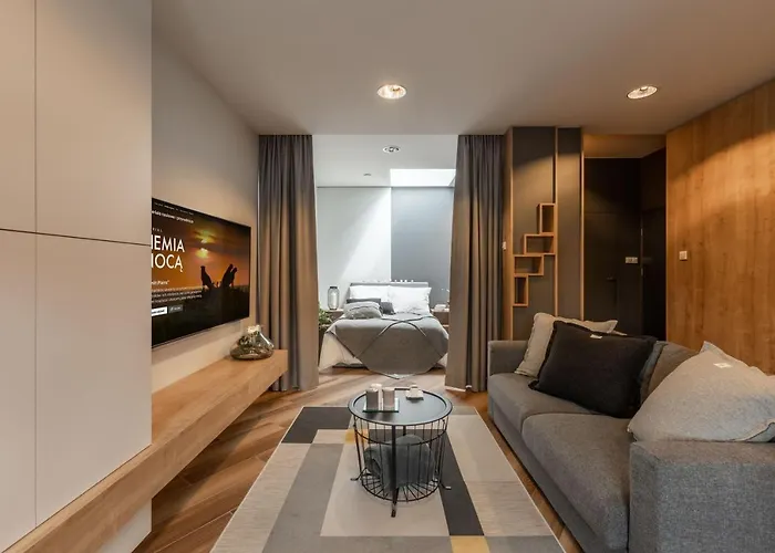 Bast 98 Klimatyzacja Ptak Szpital Matki Polki Mandoria Orientarium Hopalupa - Parking Bezplatny *