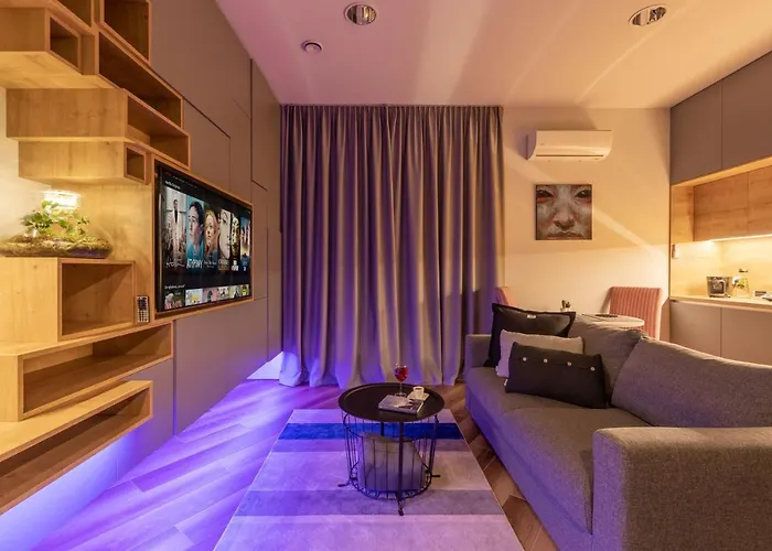 Bast 98 Klimatyzacja Ptak Szpital Matki Polki Mandoria Orientarium Hopalupa - Parking Bezplatny Łódź