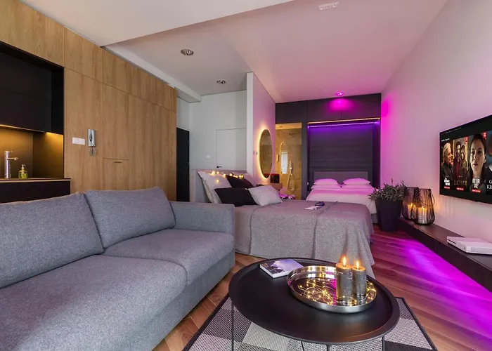 Bast 98 Klimatyzacja Ptak Szpital Matki Polki Mandoria Orientarium Hopalupa - Parking Bezplatny