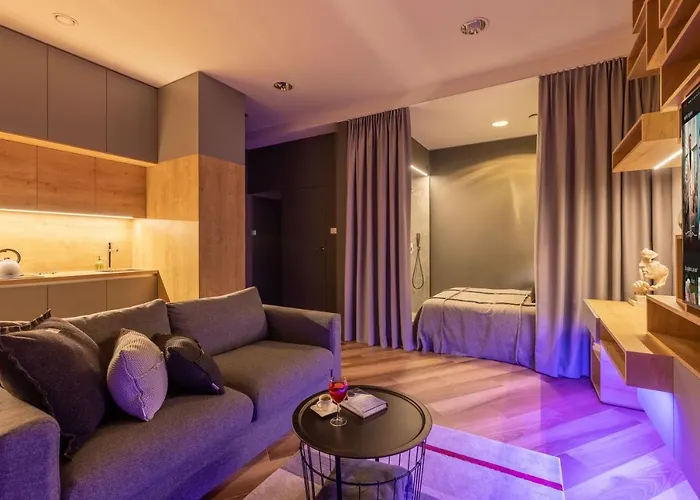 Bast 98 Klimatyzacja Ptak Szpital Matki Polki Mandoria Orientarium Hopalupa - Parking Bezplatny לודז'