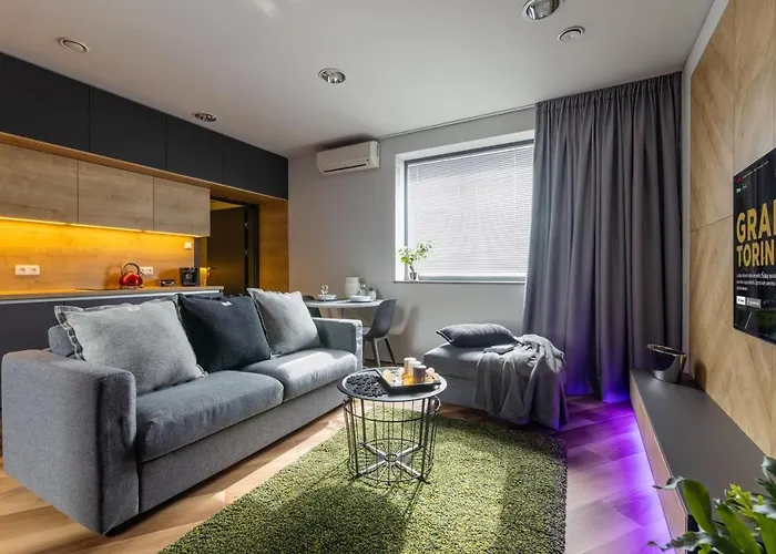 Bast 98 Klimatyzacja Ptak Szpital Matki Polki Mandoria Orientarium Hopalupa - Parking Bezplatny *